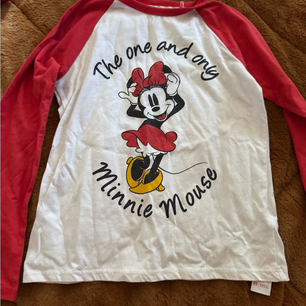 Minnie Mouse Disney shirt